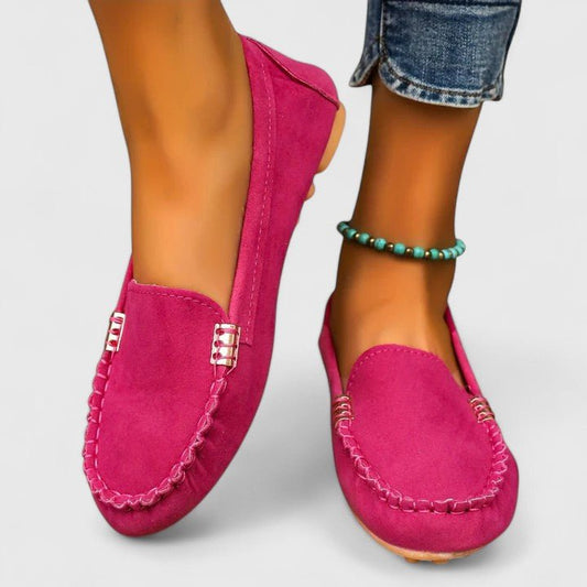 Elena | Mocasín turquesa con costuras decorativas