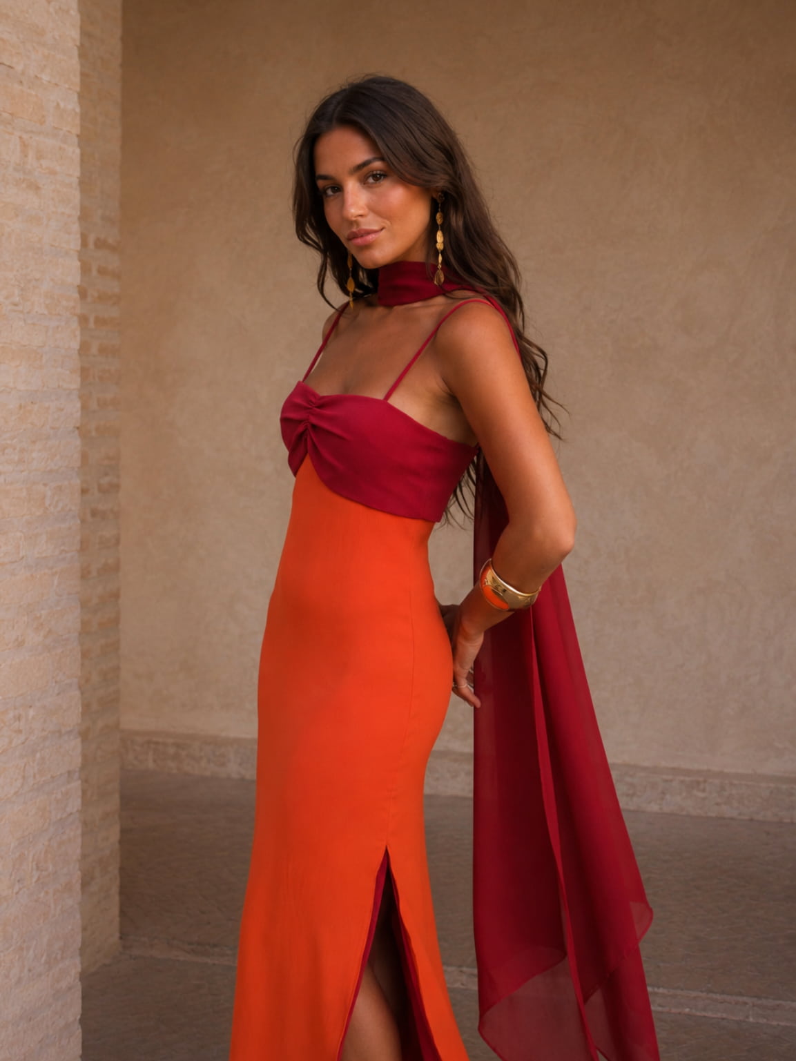 Vestido Largo Drapeado Bicolor - Sofisticación en Dos Tonos