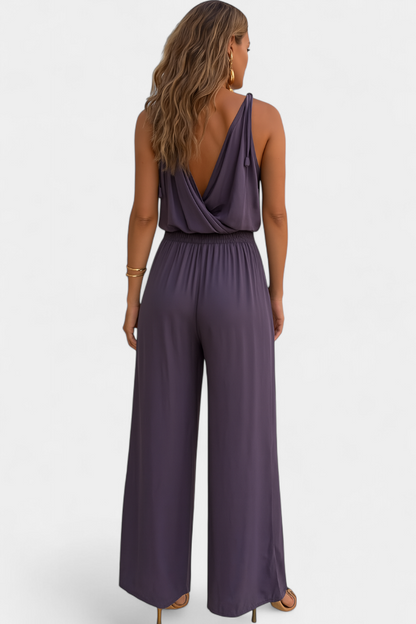 Donatila™ | Mono Elegante con Detalles Dorados y Pierna Abierta