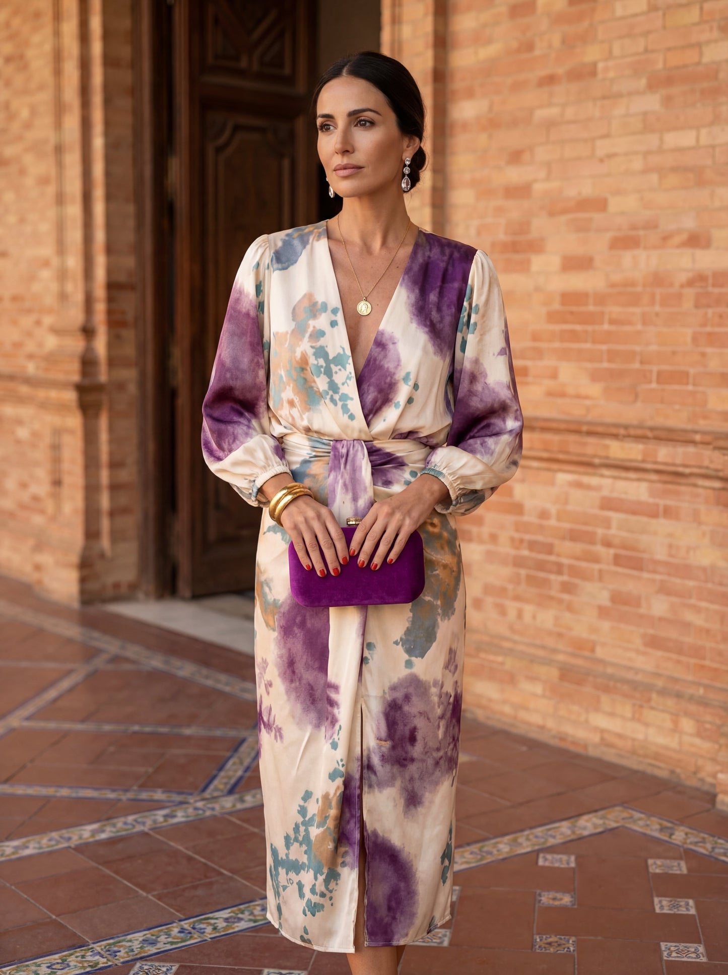 Valeria Vestido con escote en V: elegante y favorecedor