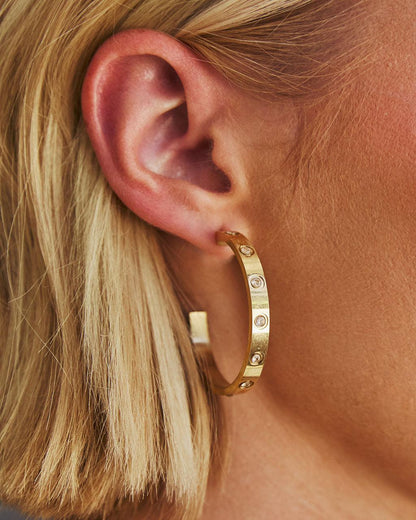 Aros con tachuelas de pedrería Amor eterno