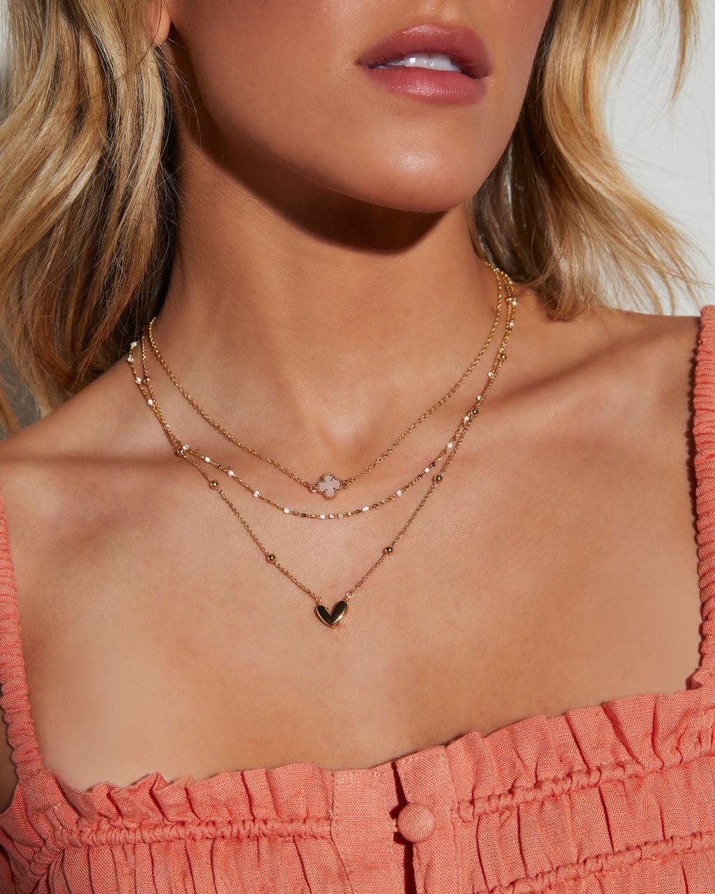 Collar en capas con encanto de luz estelar