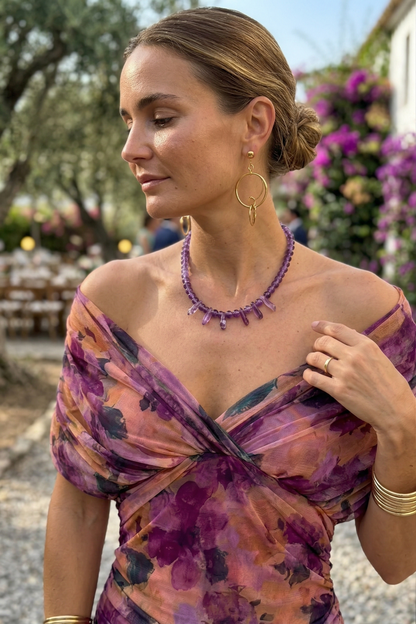 Vestido largo con escote en V, elegante y favorecedor