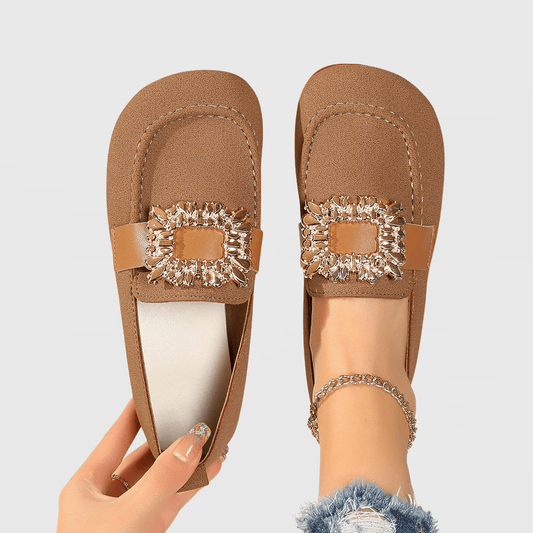 Fátima | Mocasín negro con hebilla decorativa