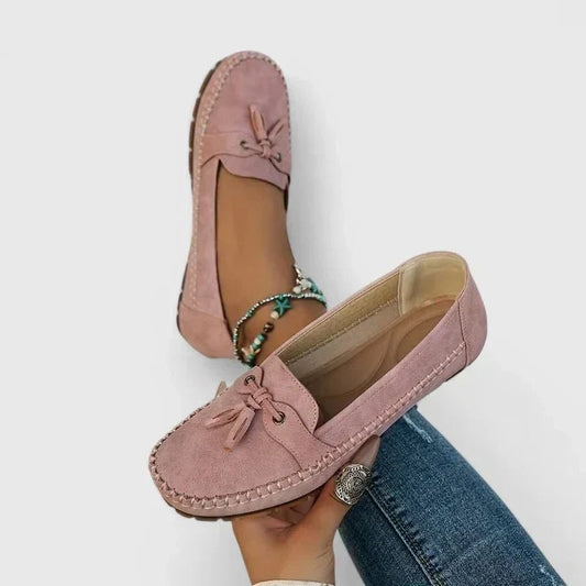 Gloria | Mocasín azul marino con lazo decorativo