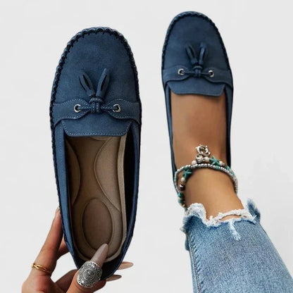 Gloria | Mocasín azul marino con lazo decorativo