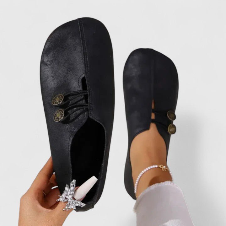 Valeria | Mocasín beige con botón decorativo