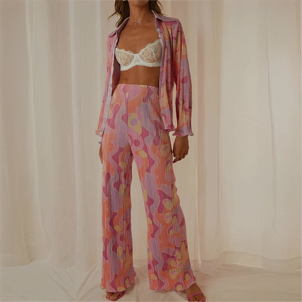 Conjunto de pantalón y camisa de manga larga con solapa estampada plisada
