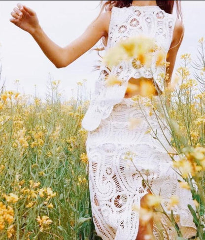 Elegante conjunto de falda de encaje calado de crochet