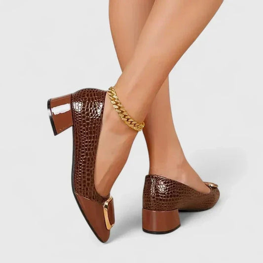 Beatriz | Mocasín negro efecto cocodrilo con tacón cuadrado