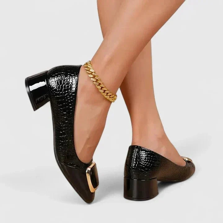 Beatriz | Mocasín negro efecto cocodrilo con tacón cuadrado
