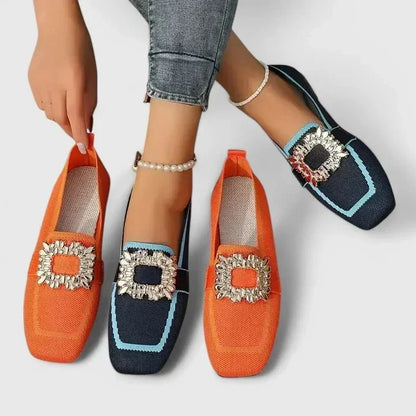 Silvia | Mocasín azul con hebilla decorativa