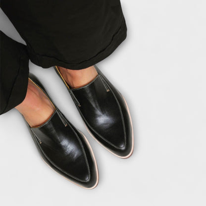 Nieves | Mocasín negro en punta