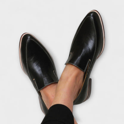 Nieves | Mocasín negro en punta