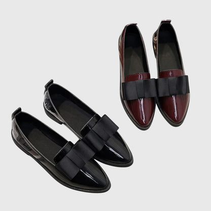 Macarena | Mocasín burdeos charol con lazo