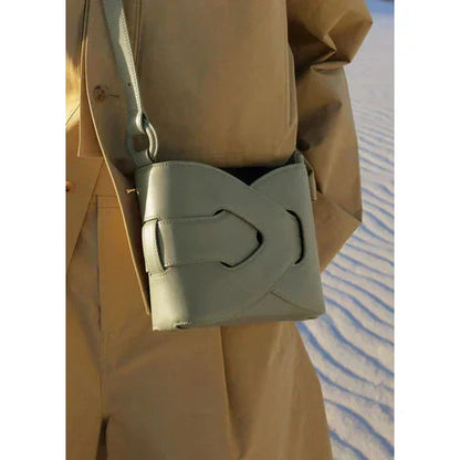 Entrelace - bolso de estilo minimalista de piel de plutonio