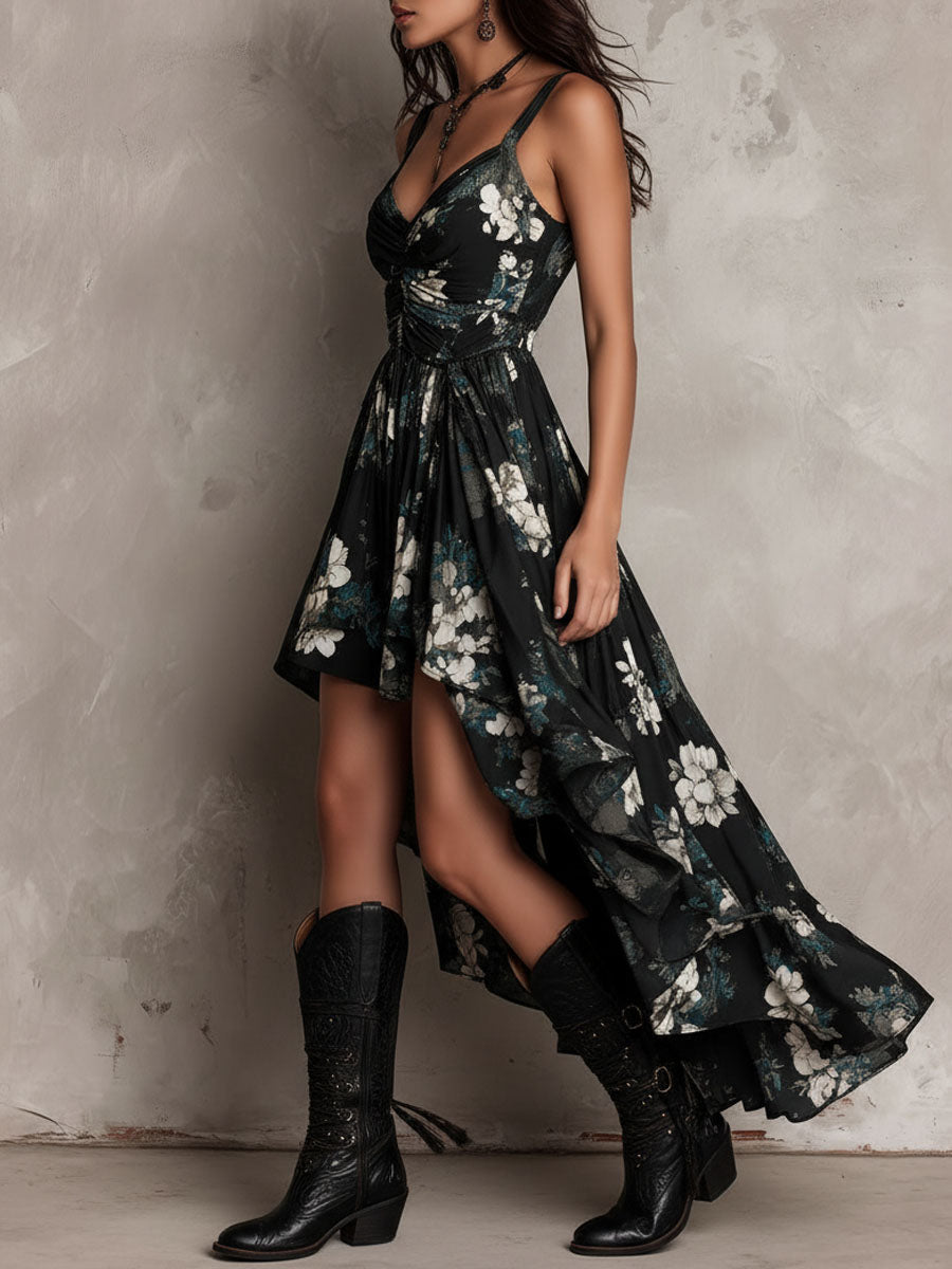 Vestido largo negro bohemio con estampado floral y tirantes irregulares sin hombros