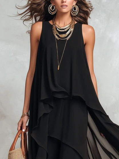 Vestido maxi negro de gasa con capas, cuello redondo y sin mangas