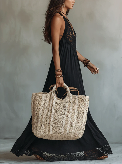 Vestido maxi bohemio negro sin mangas con encaje en los bordes