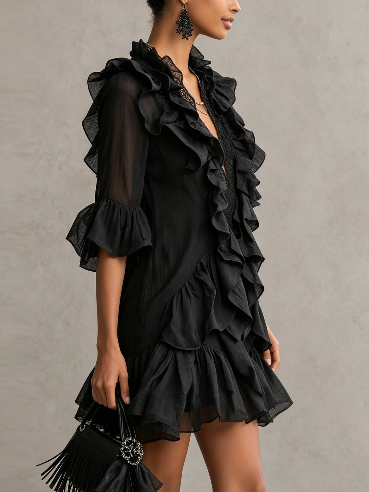 Vestido corto de encaje de gasa con volantes