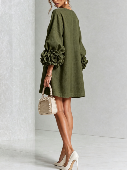 Vestido corto con puños abotonados y estampado floral