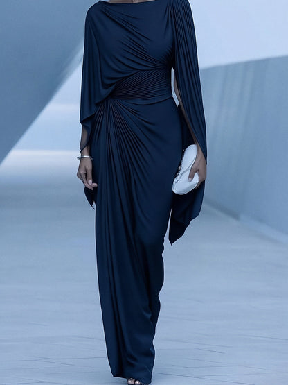 Vestido maxi drapeado con capa plisada azul oscuro