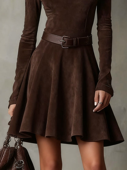Vestido mini vintage de ante marrón oscuro con cuello simulado