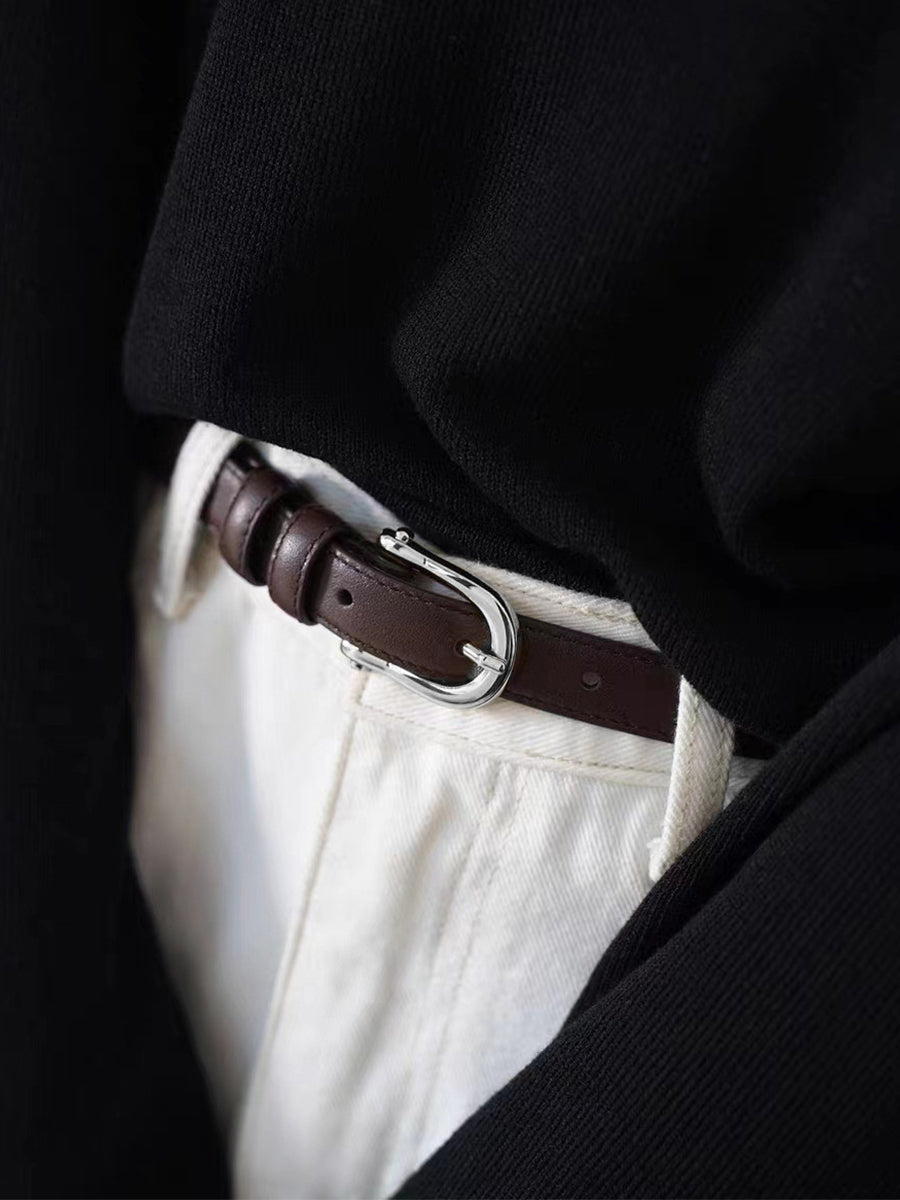 Cinturón clásico marrón para mujer de cuero sintético con hebilla dorada