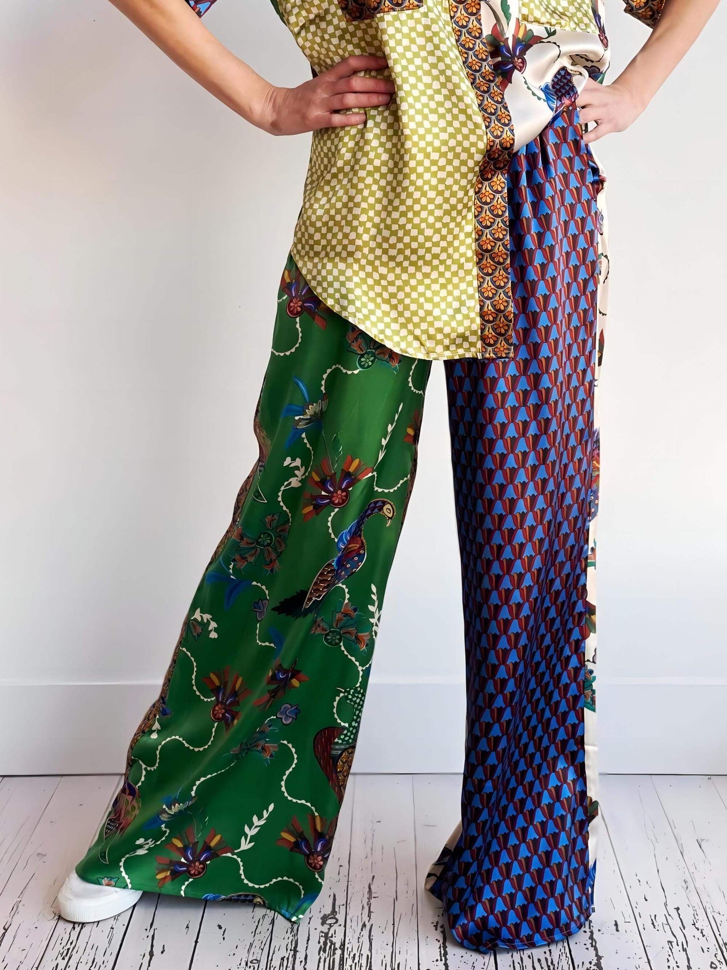 Conjunto de pantalones de pierna ancha sueltos con estampado folk especial