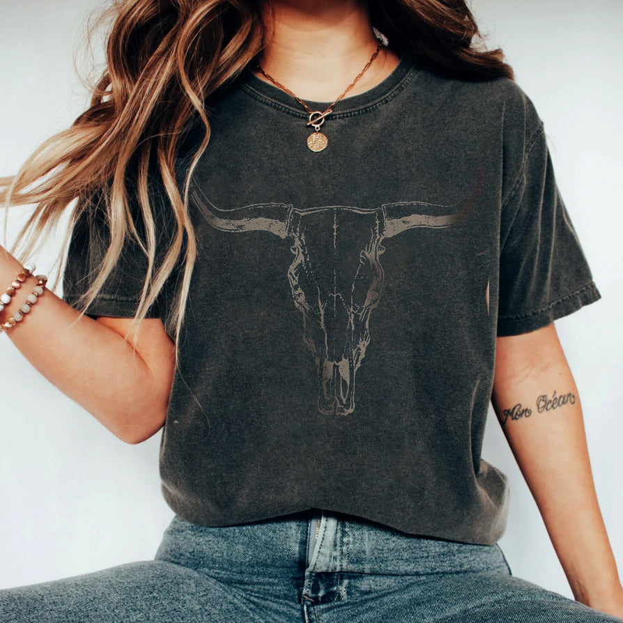 Camiseta Boho con calavera de vaca