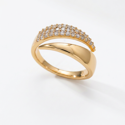 Abrazo Dorado – Eleganter Ring mit Kristallen