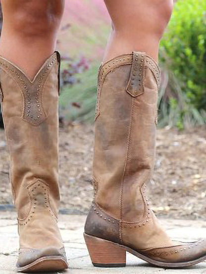 Botas vaqueras vintage con tachuelas