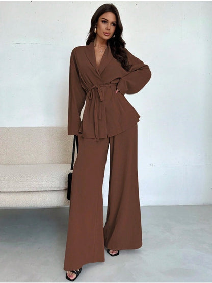 Conjunto de Dos Piezas: Chaqueta Cruzada con Cinturón y Pantalones de Pierna Ancha