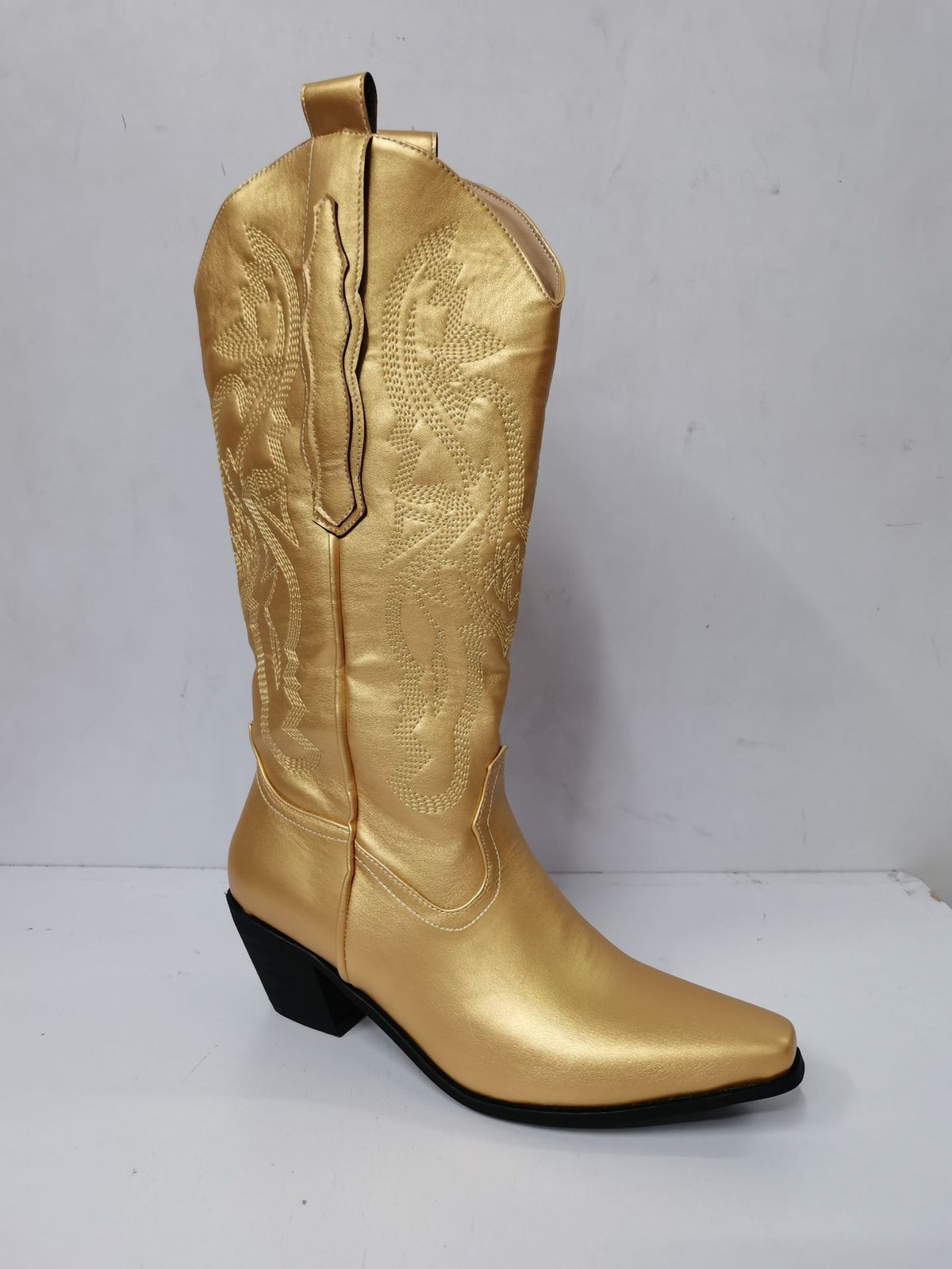 Botas occidentales con punta puntiaguda bordada y tacón grueso