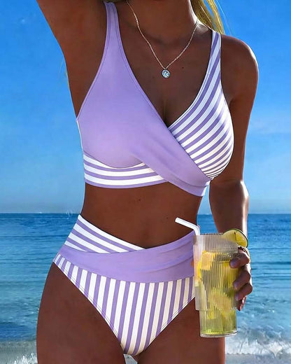 Bikini mit überkreuzten Trägern – gemustert