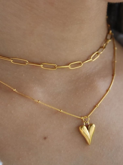 Collar de corazón industrial chic con cadena irregular