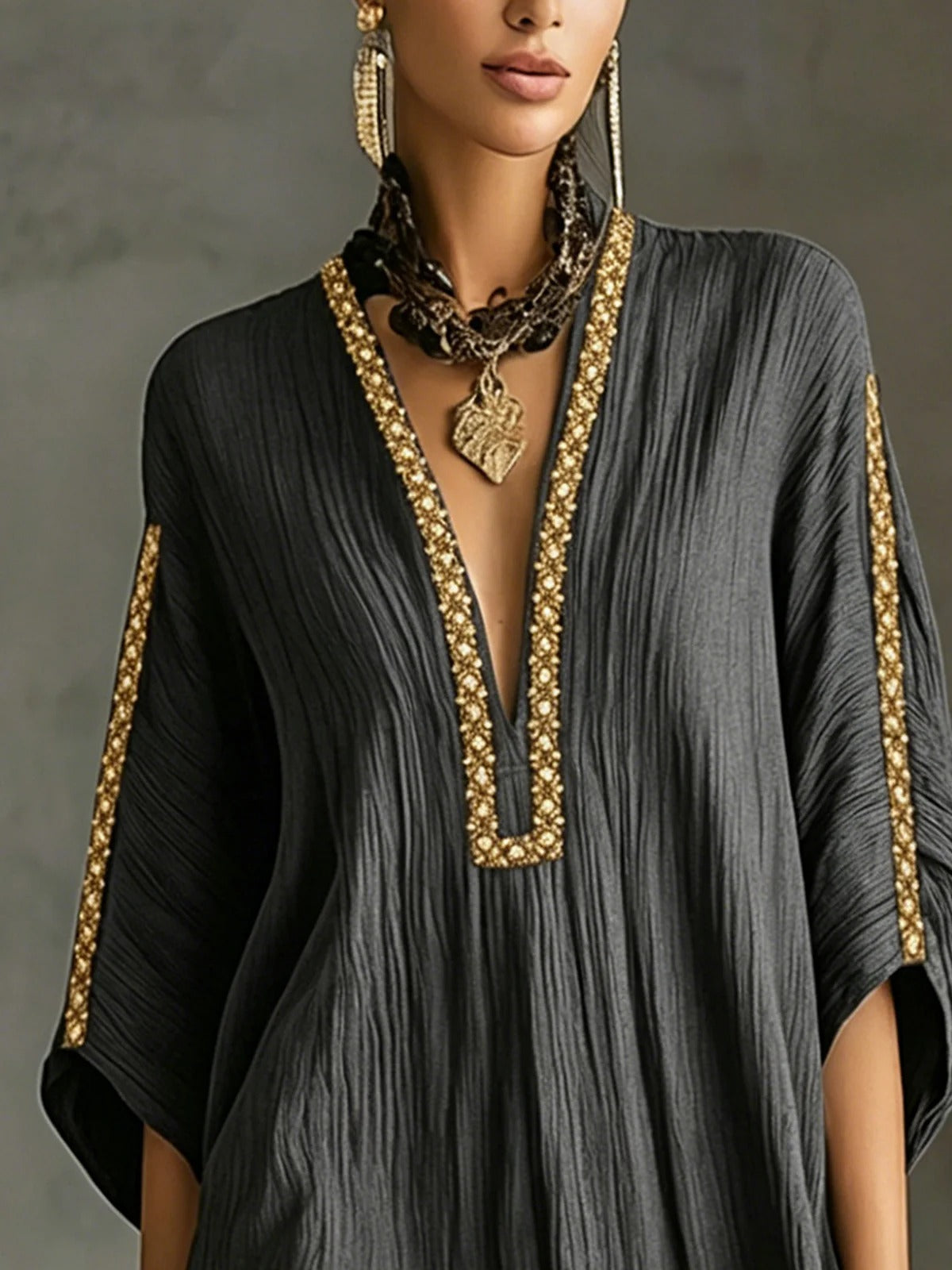 Vestido corto tipo kaftán bordado
