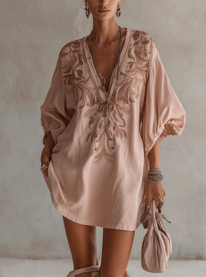 Vestido corto de lino bordado