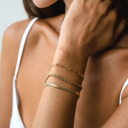 Esencial | Conjunto de pulseras chapadas en oro de 18 quilates