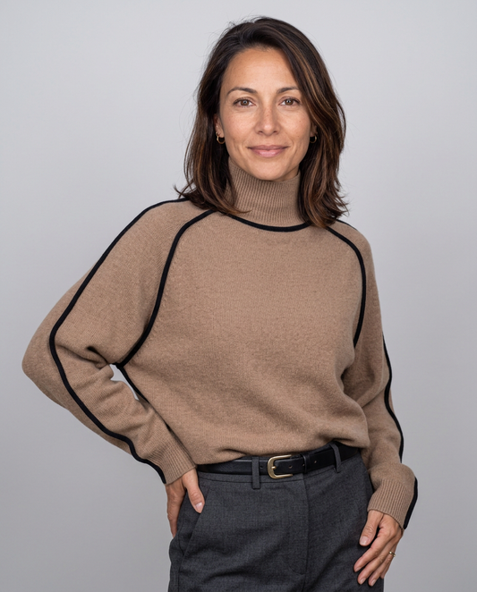 Jersey de cuello alto con ribetes en contraste