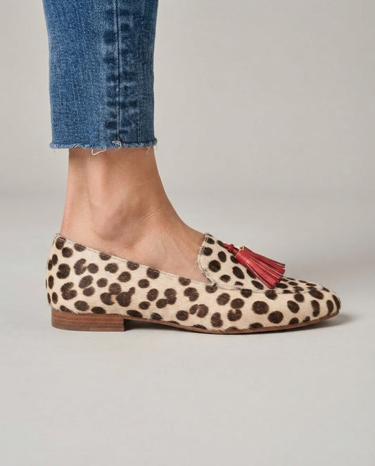 Mocasín Aurora — Topos Crema, Borlas Rojas