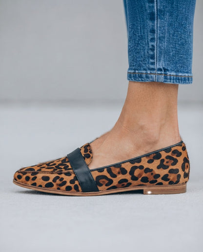 Mocasín de Punta con Franja en el Empeine