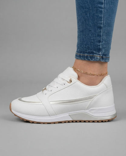 Zapatillas cómodas con perfil metalizado