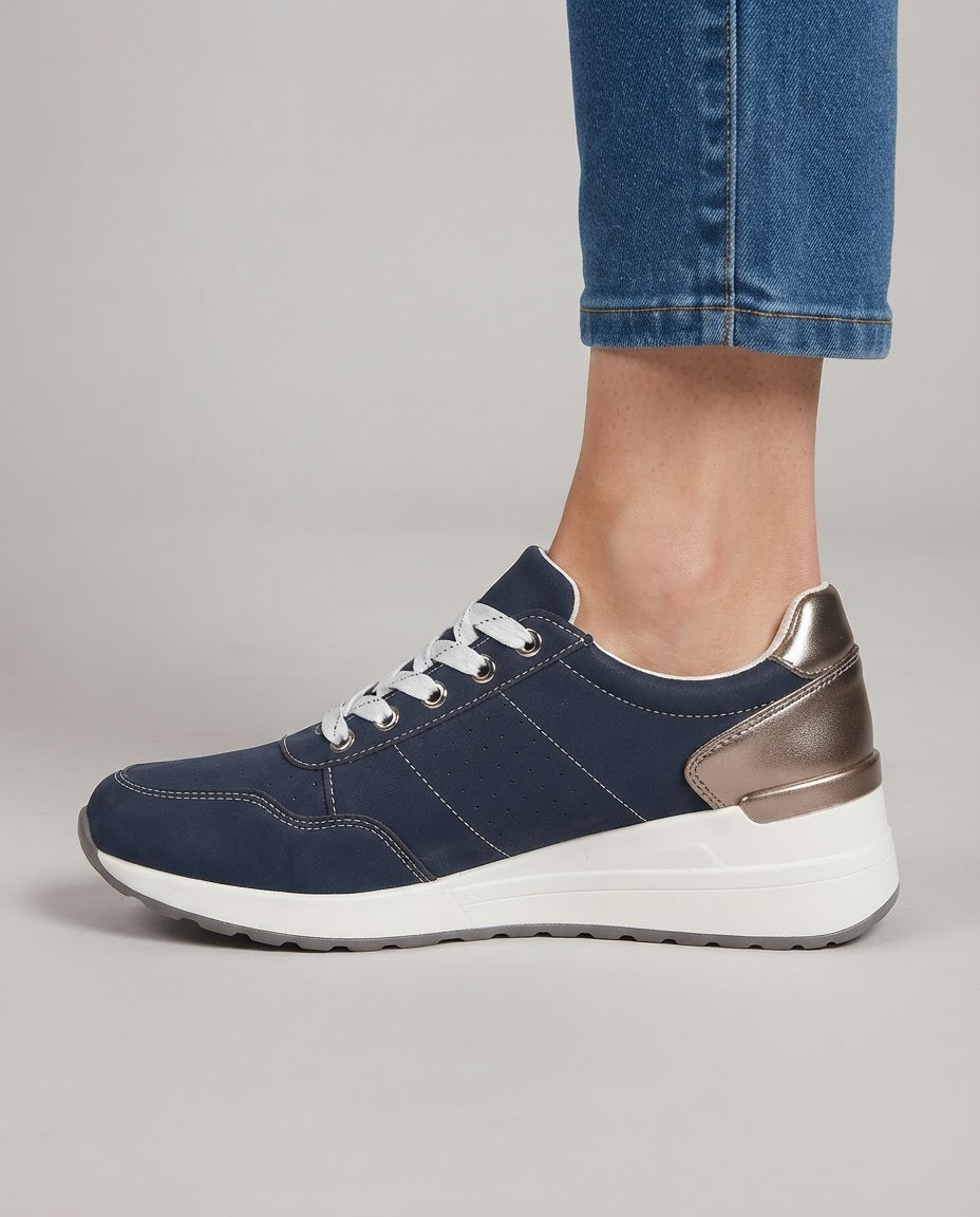 Zapatillas con cuña interna y cremallera