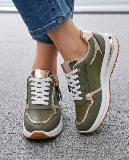 Zapatillas cómodas con cremallera y detalles metalizados