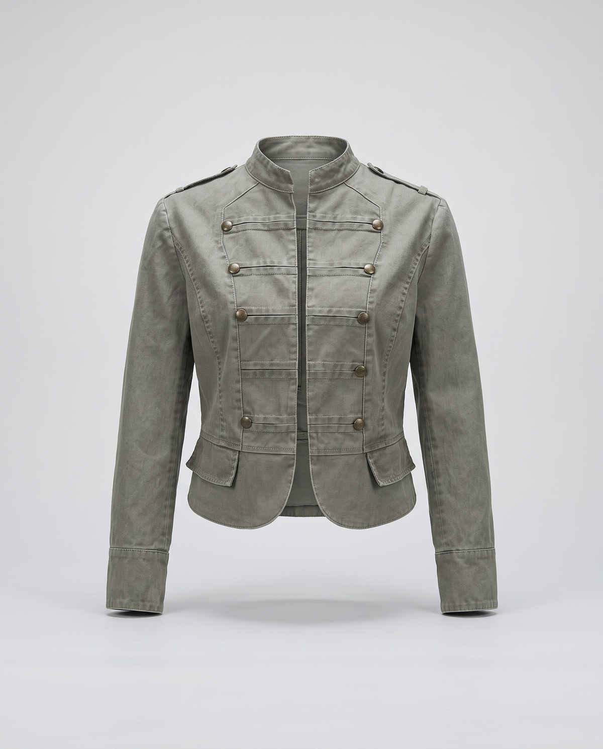 Chaqueta corta lavada con doble botonadura