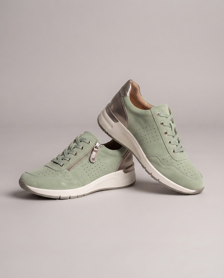 Zapatillas con cuña interna y cremallera