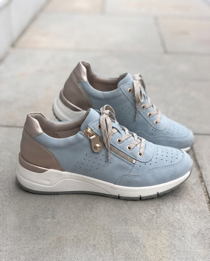 Zapatillas con cuña interna y cremallera