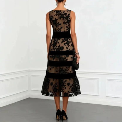 Vestido Midi Bordado Floral