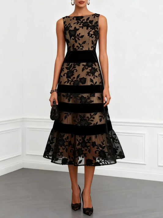 Vestido Midi Bordado Floral